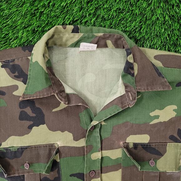 Vintage 80s Woodland Camo Shirt Large 26x33 Baggy Hunting - Picture 16 of 16